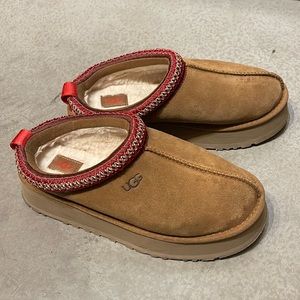 Ugg Tazz Mule in Chestnut